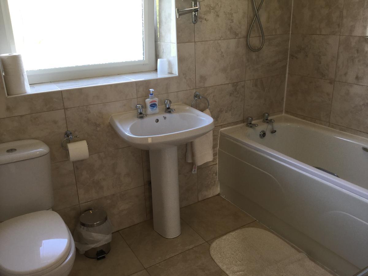 3 Bedroom Culduthel House Free Parking Інвернесс Екстер'єр фото